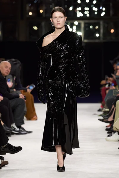 Look 11